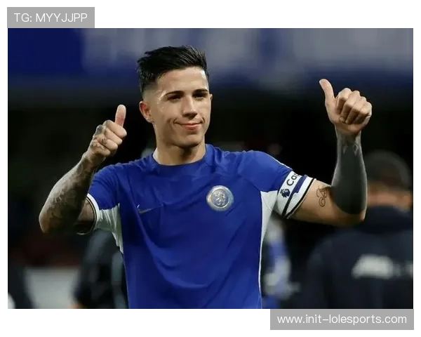 切尔西主帅马雷斯卡因过度庆祝被罚出场引发赛场巨大争议